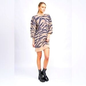 NWT En Saison Pink Navy Animal Print Sweater Dress